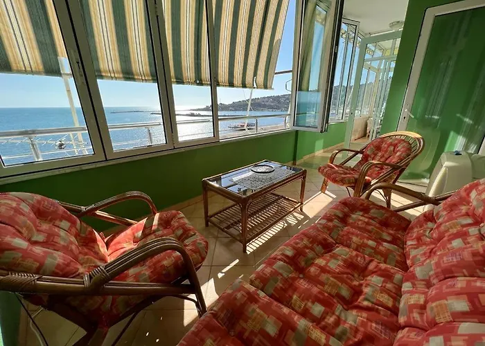 Stunning Sea View Apartment